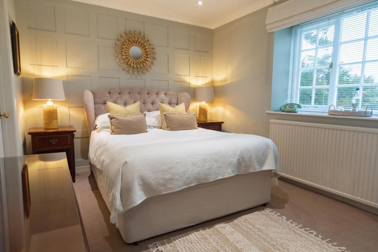 Burleigh Court Hotel Страуд Экстерьер фото